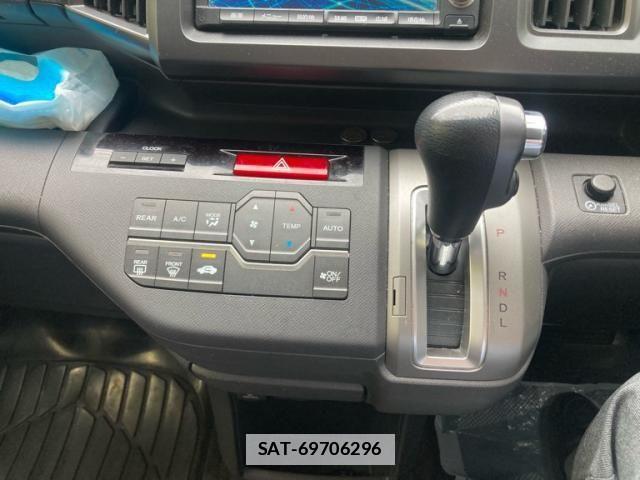 Honda e 2011-12 7729177-18