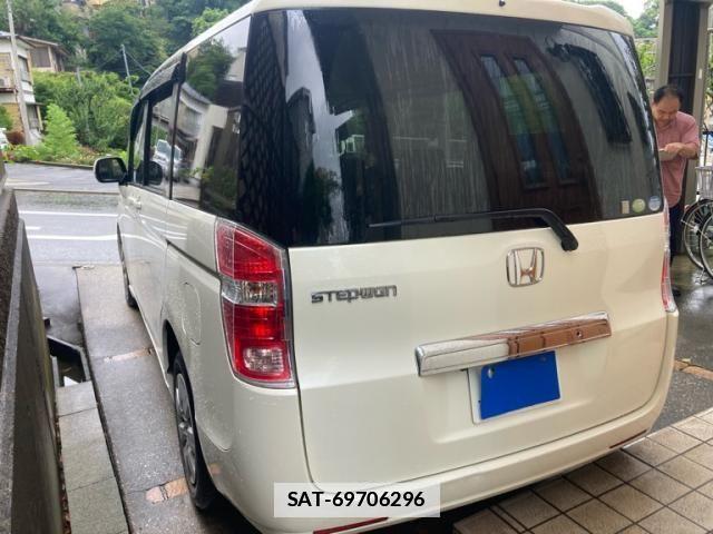 Honda e 2011-12 7729177-4