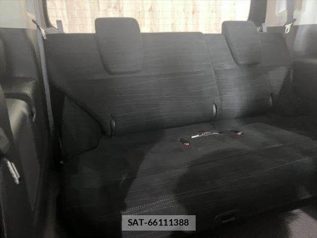 Honda e 2011-10 7729166-9