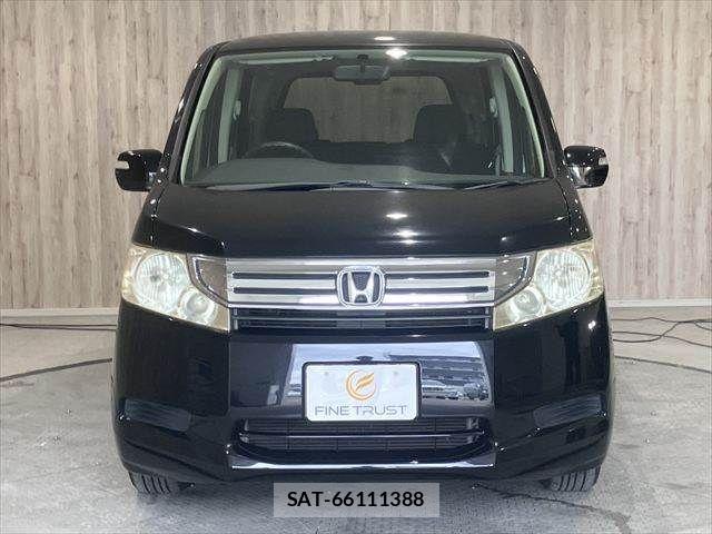 Honda e 2011-10 7729166-14