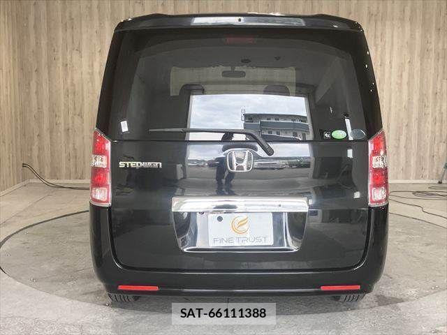 Honda e 2011-10 7729166-18