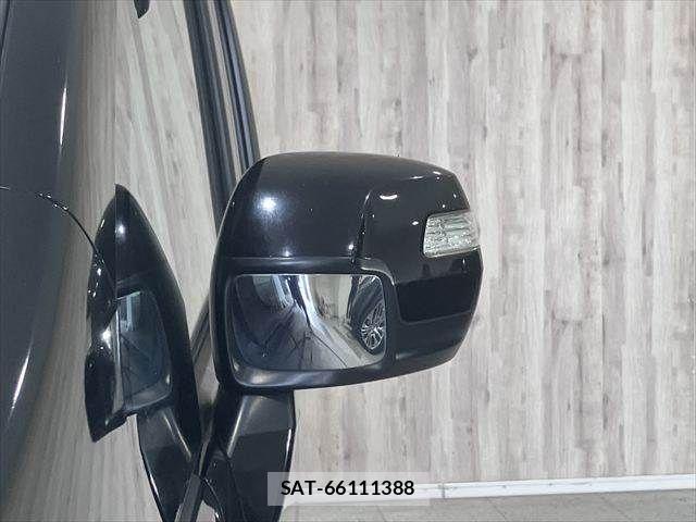 Honda e 2011-10 7729166-21