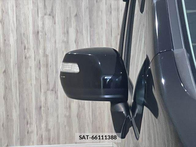 Honda e 2011-10 7729166-22