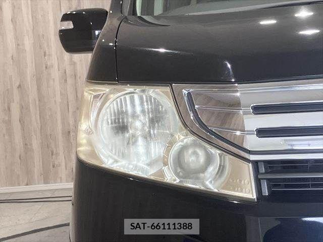 Honda e 2011-10 7729166-24