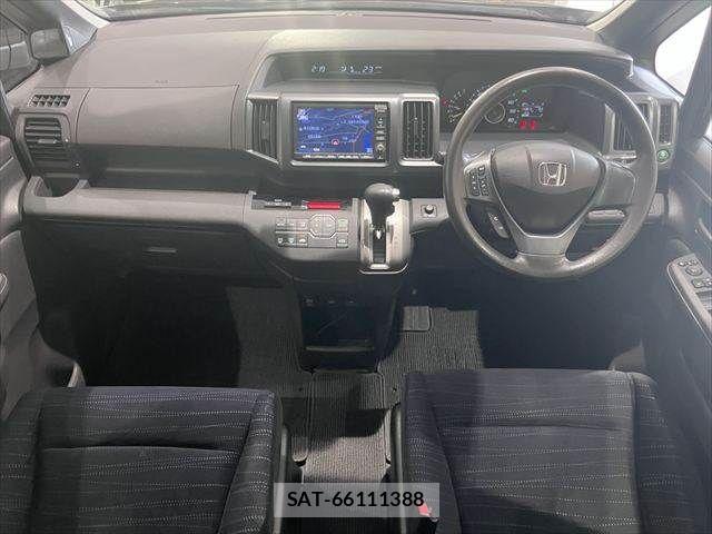 Honda e 2011-10 7729166-2