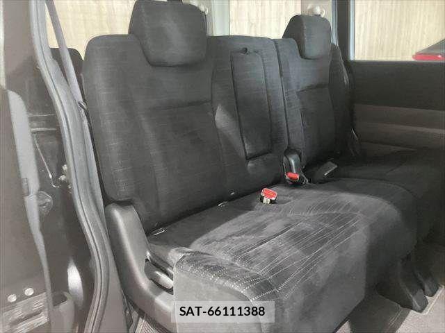 Honda e 2011-10 7729166-8