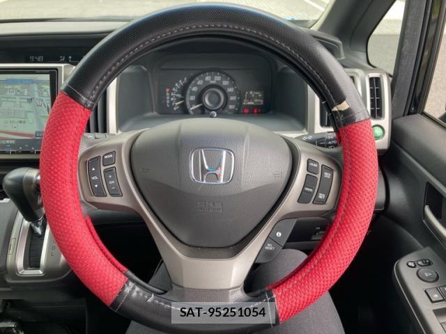 Honda e 2013-02 7729158-11