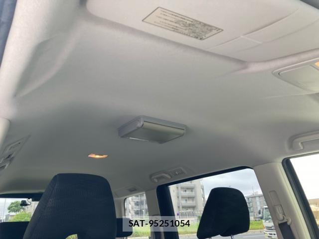 Honda e 2013-02 7729158-21