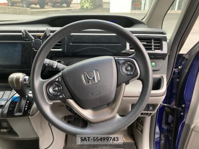 Honda e 2015-08 7789422-13