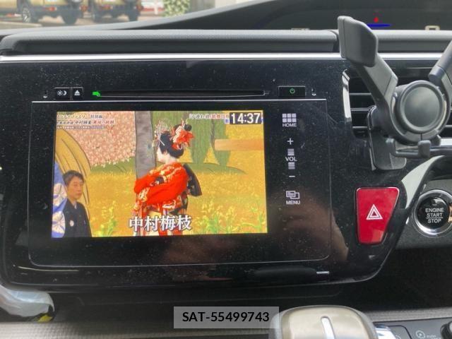 Honda e 2015-08 7789422-19