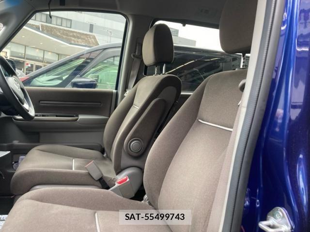 Honda e 2015-08 7789422-7