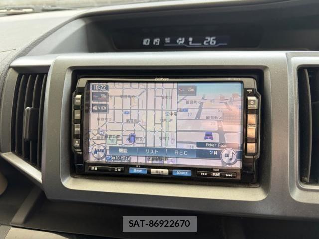 Honda e 2011-03 7789408-15