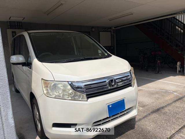 Honda e 2011-03 7789408-1