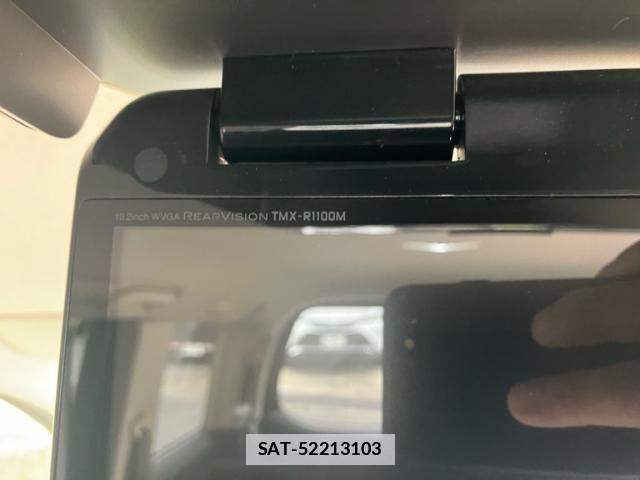 Honda e 2010-08 7789400-14