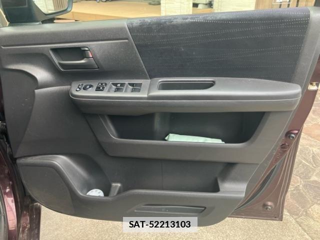 Honda e 2010-08 7789400-17