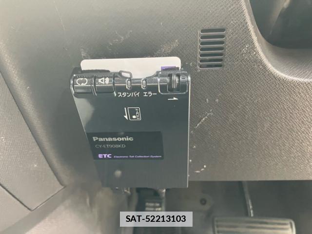Honda e 2010-08 7789400-19