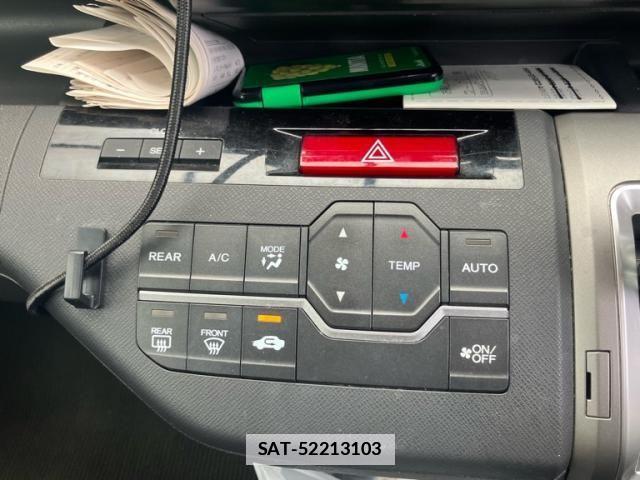 Honda e 2010-08 7789400-23