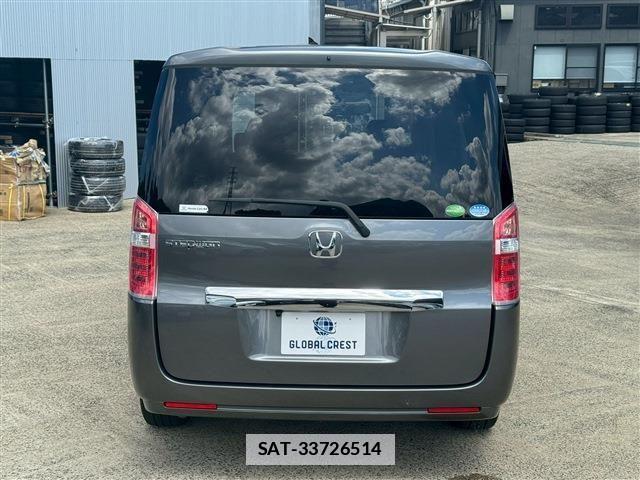 Honda e 2013-05 7789418-14
