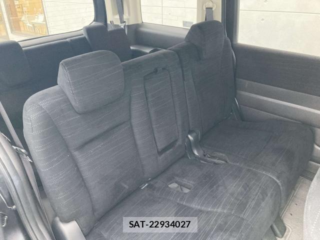 Honda e 2011-10 7789423-21