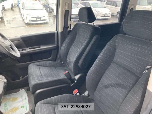 Honda e 2011-10 7789423-24