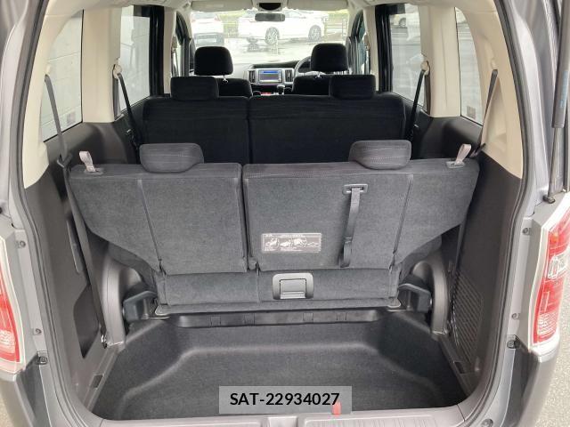 Honda e 2011-10 7789423-27