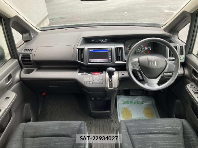 Honda e 2011-10 7789423-2
