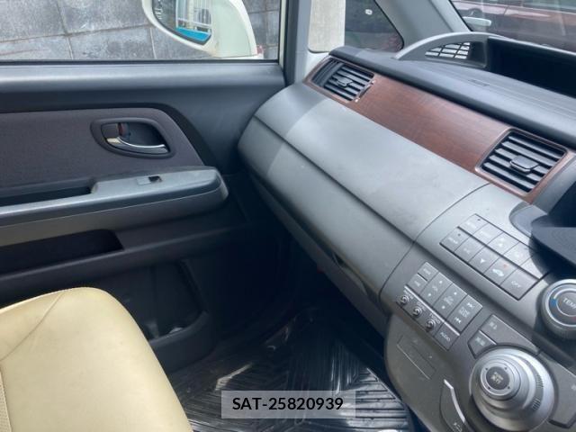 Honda e 2005-06 7789401-6
