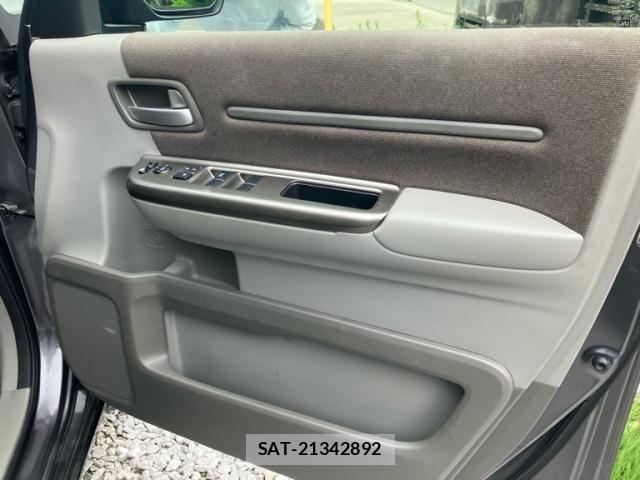 Honda e 2015-08 7879624-11