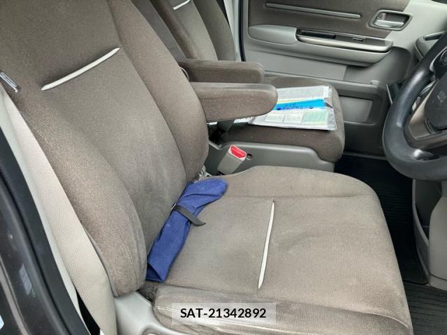 Honda e 2015-08 7879624-12