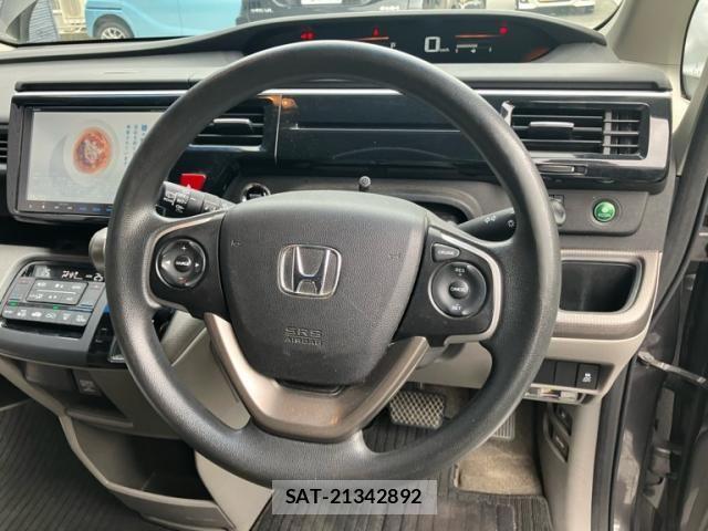 Honda e 2015-08 7879624-14