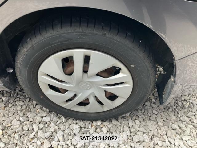 Honda e 2015-08 7879624-7
