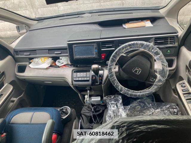 Honda e 2015-11 7879623-17