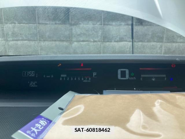 Honda e 2015-11 7879623-24