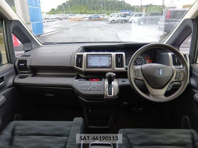 Honda e 2014-06 7903439-1