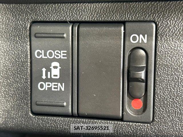 Honda e 2015-11 7903438-4