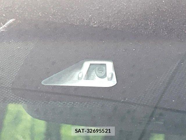 Honda e 2015-11 7903438-5