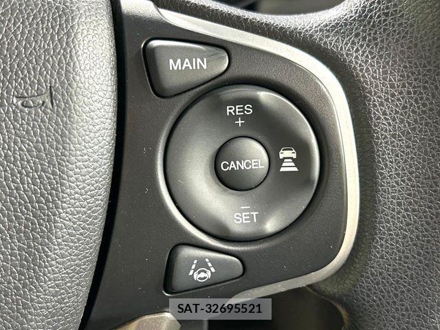 Honda e 2015-11 7903438-6