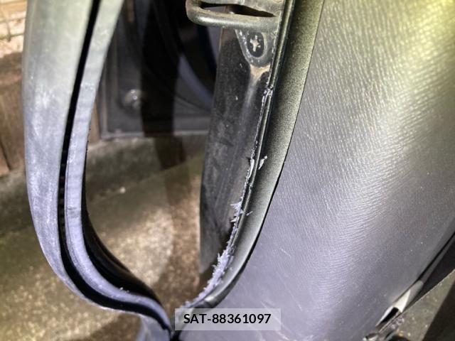 Honda e 2011-05 7963876-25