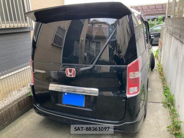 Honda e 2011-05 7963876-6