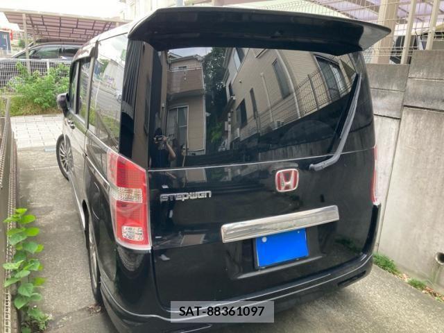 Honda e 2011-05 7963876-8