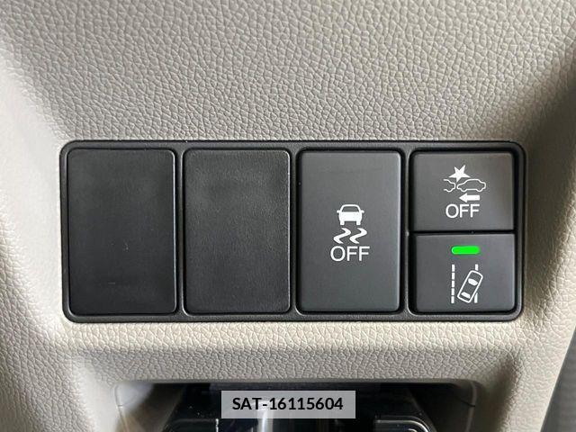 Honda e 2015-12 7963874-3