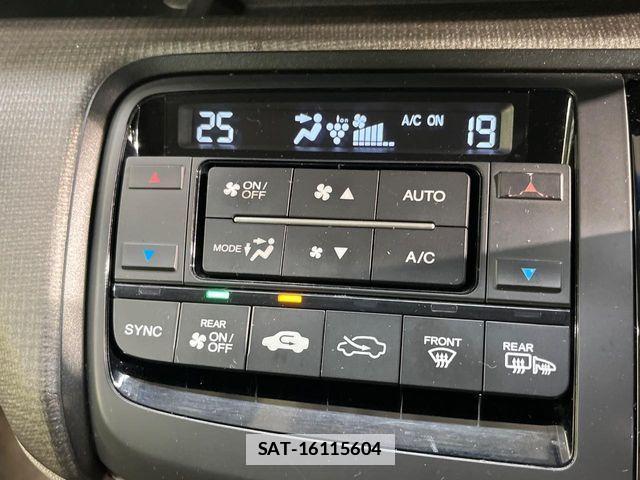 Honda e 2015-12 7963874-4
