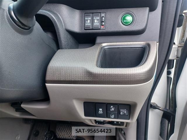 Honda e 2021-07 7981109-14