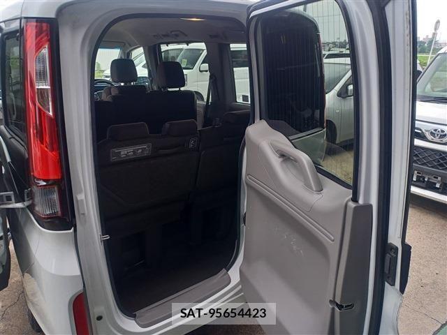 Honda e 2021-07 7981109-5