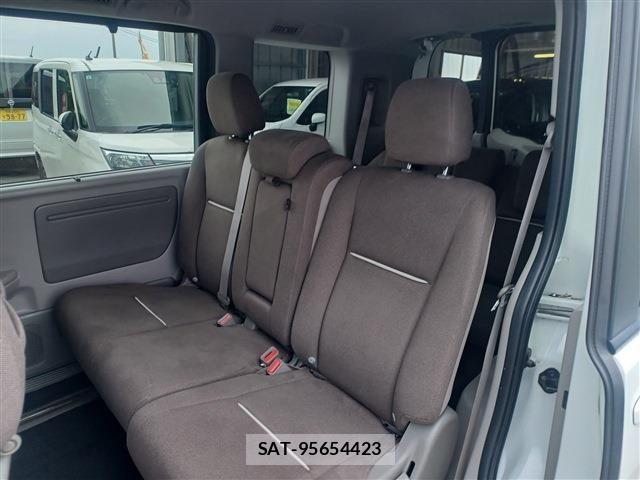 Honda e 2021-07 7981109-8