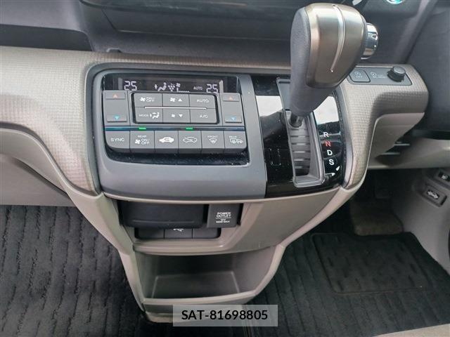 Honda e 2021-06 7981110-10