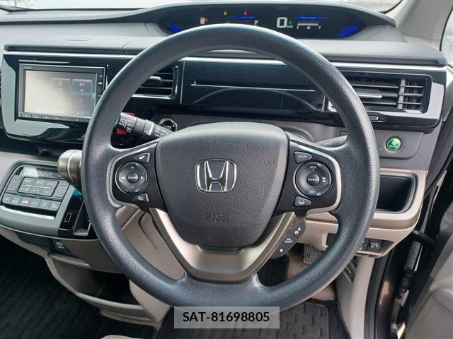Honda e 2021-06 7981110-15