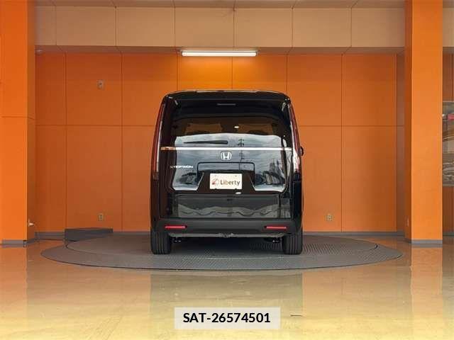 Honda e 2026-04 7981108-10