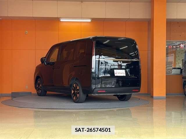 Honda e 2026-04 7981108-11