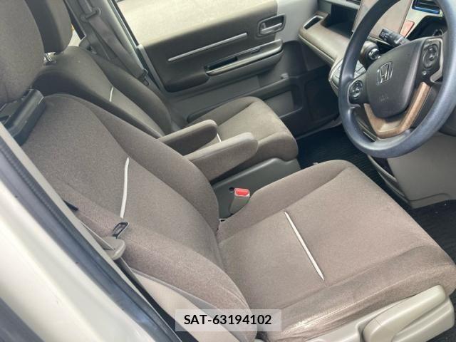 Honda e 2016-03 8038432-16